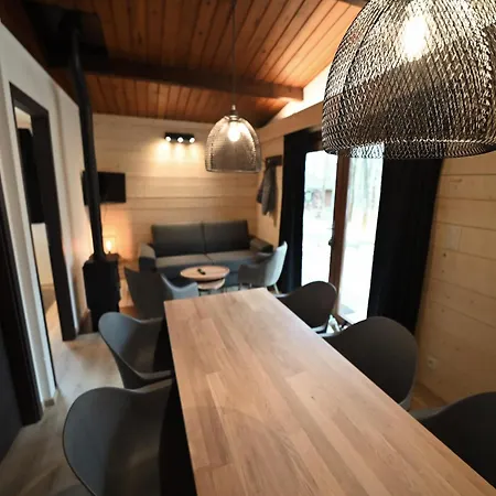 펜션 Semi-detached Chalet With 2 Bedrooms 오위니즈